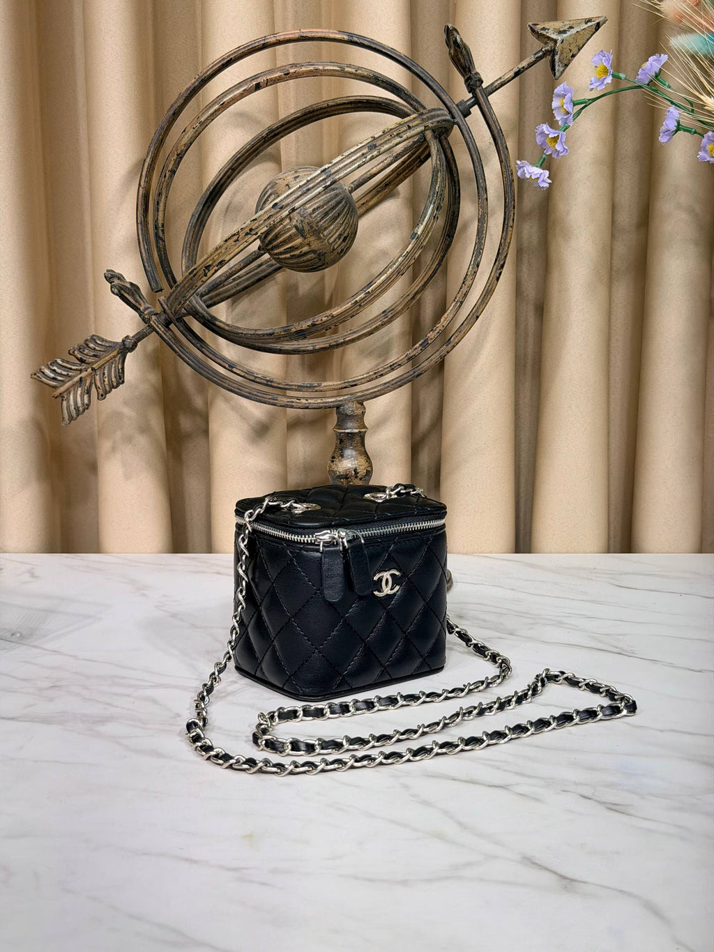 Quilted Vanity Box Bag – Black