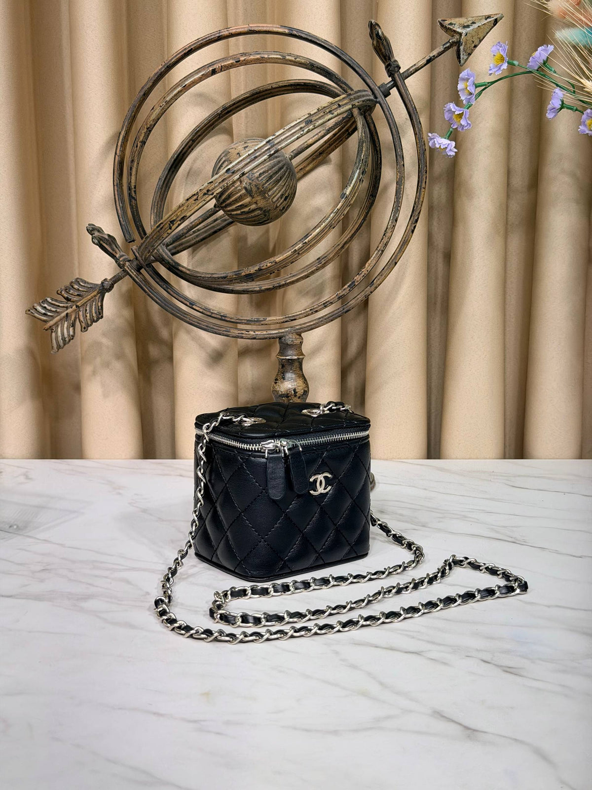 Quilted Vanity Box Bag – Black