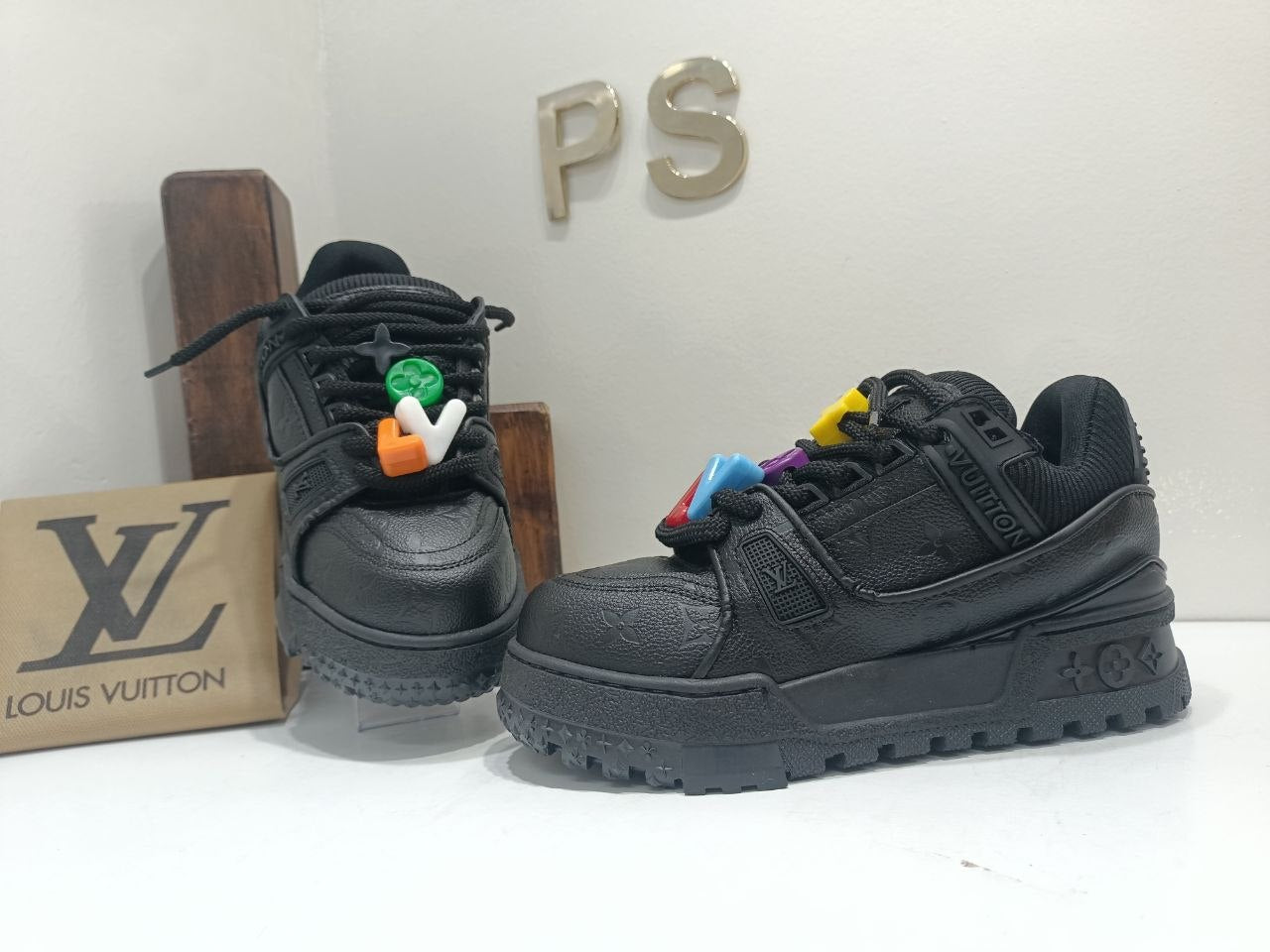 Lv
