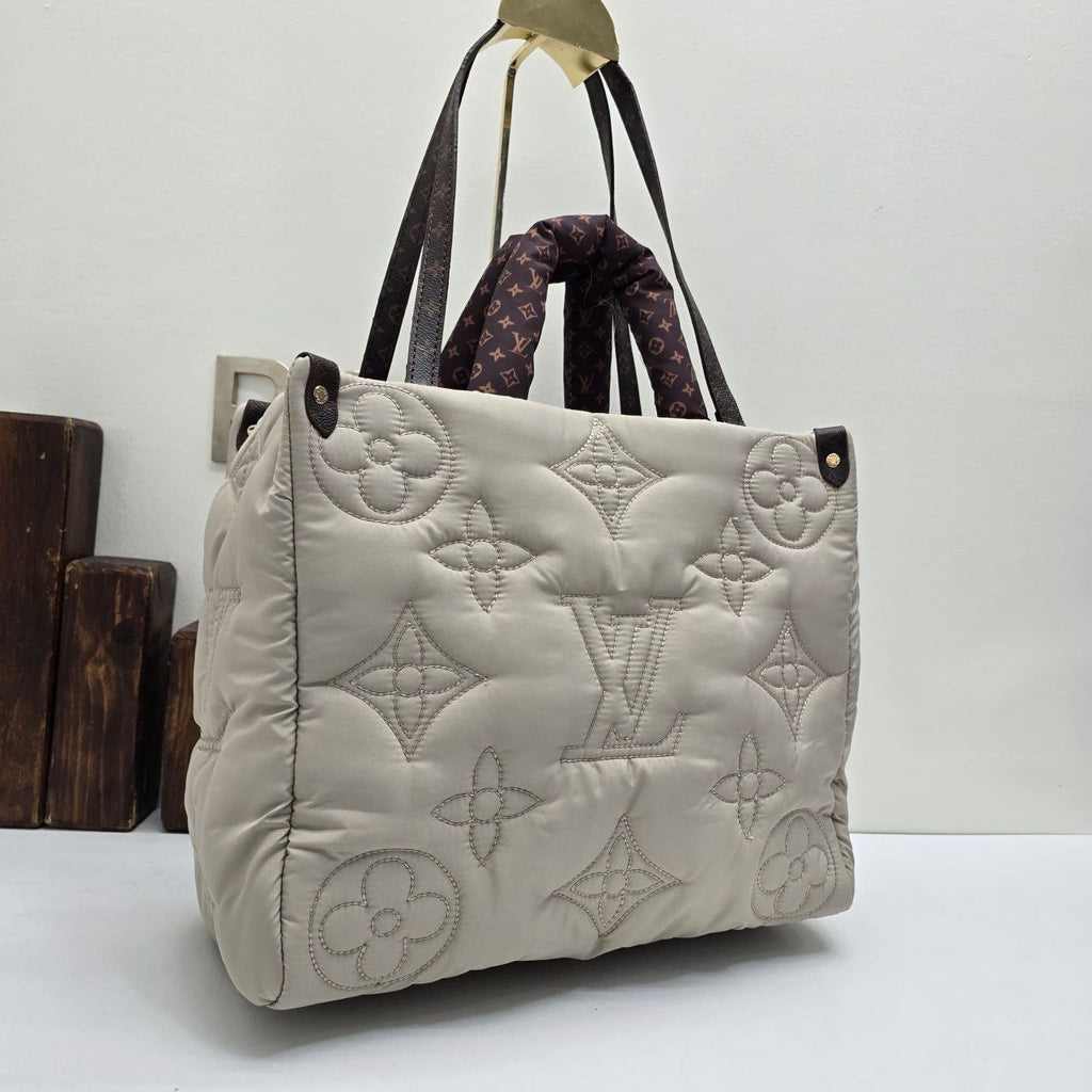 LV  OnTheGo tote bag