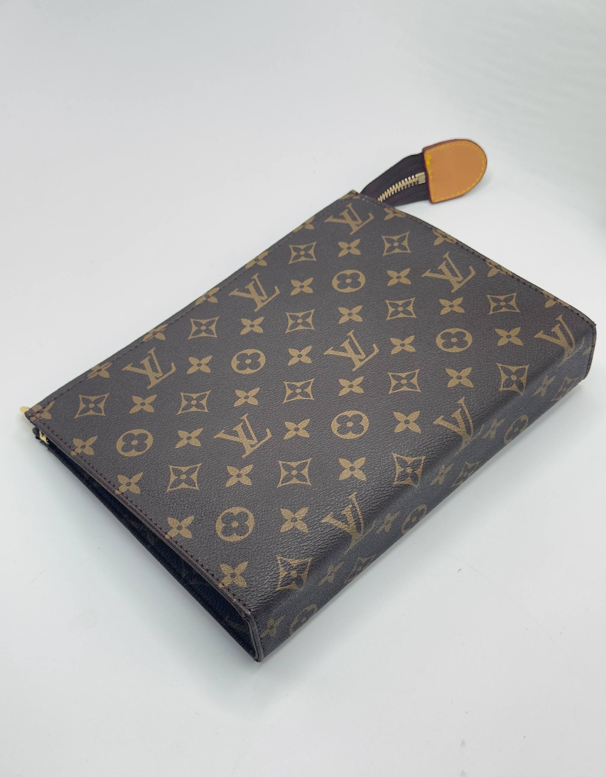 Monogram wallet unisex