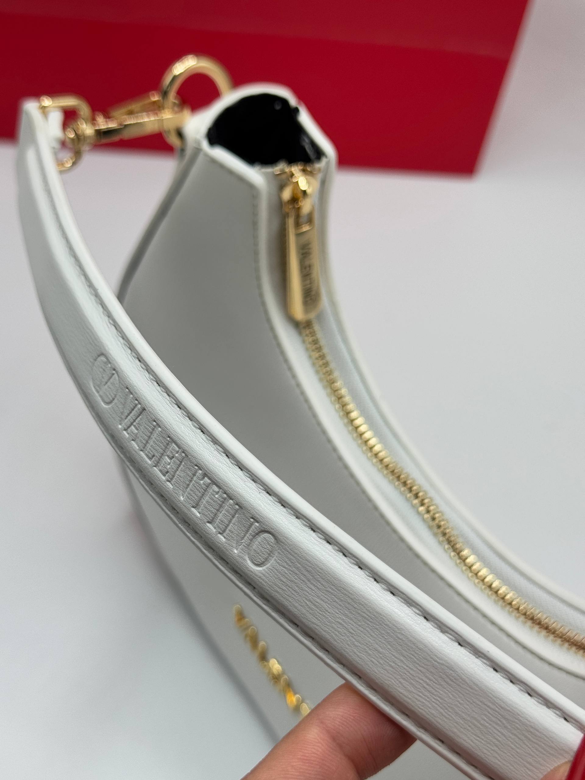 VALENTİNO GARAVANI KELLY BOLSO