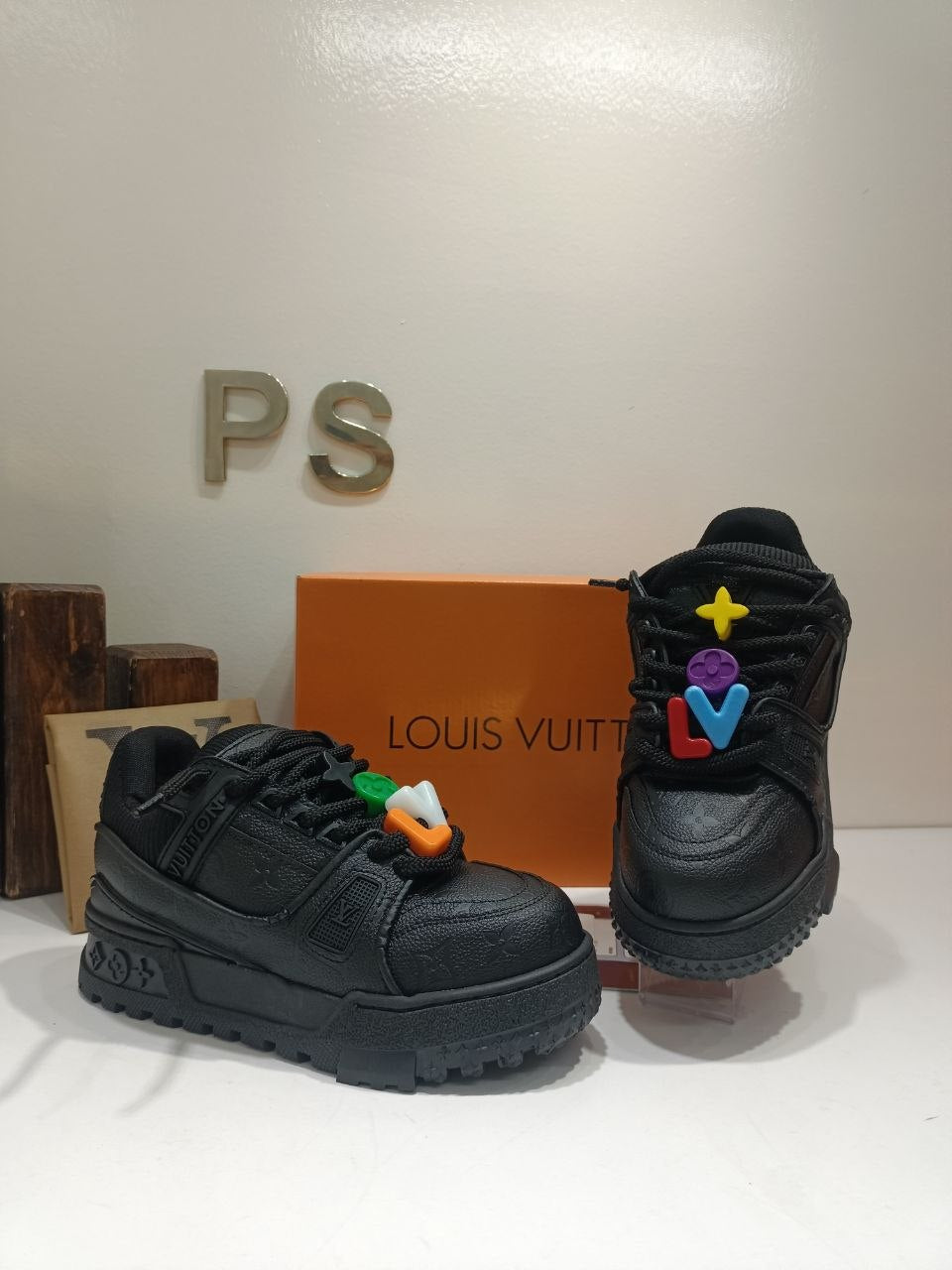 Lv