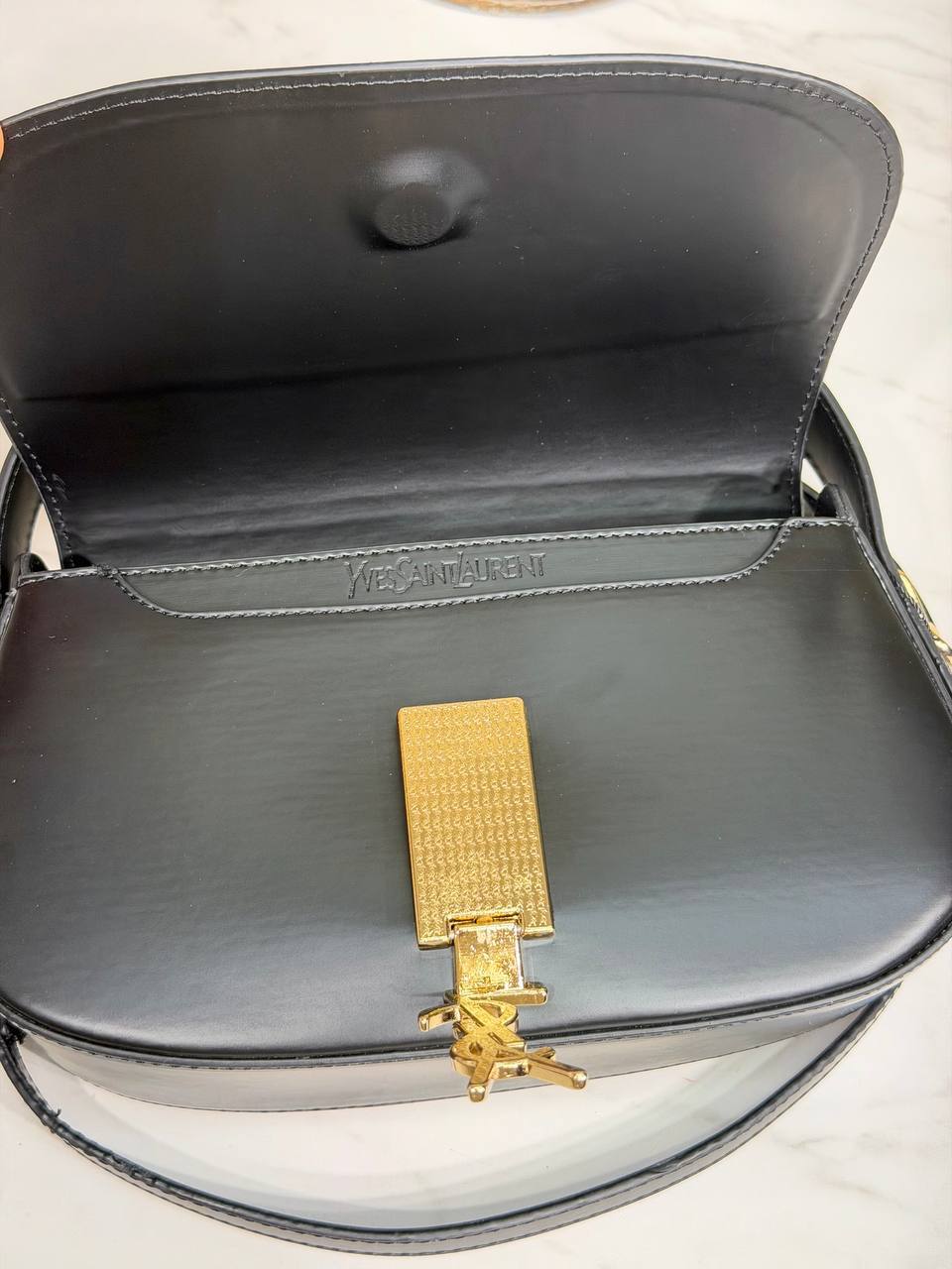 Yves saint Laurent Voltaire